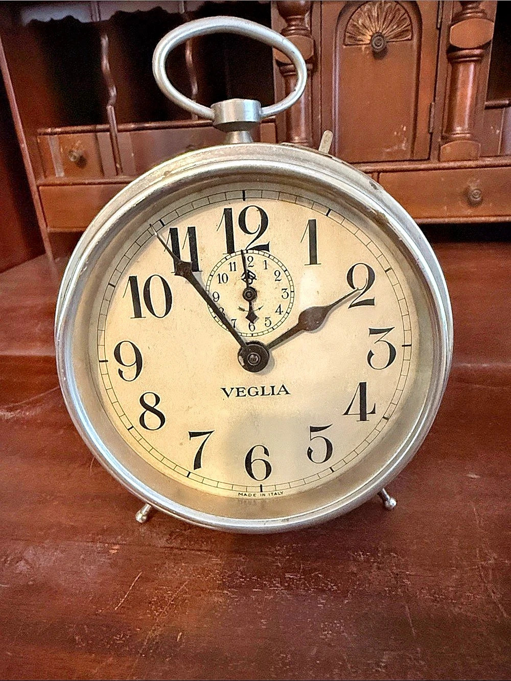 VEGLIA Vintage Alarm Clock Silver & Cream